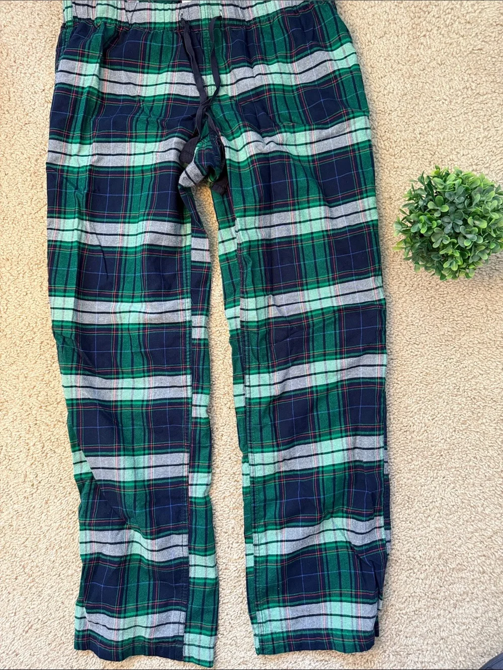 J. Crew Men’s Navy & Green Plaid Lounge pants small